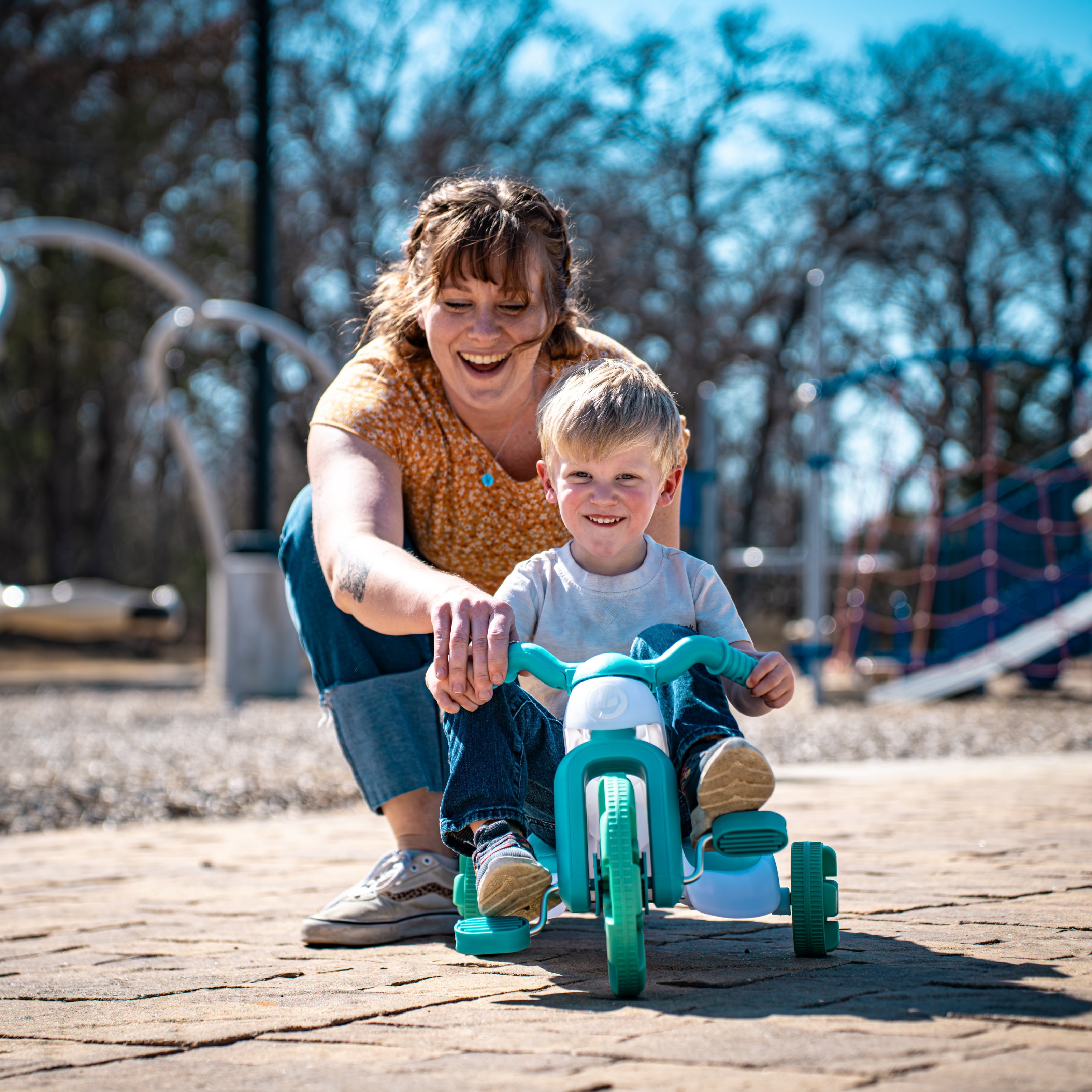 GOTRAX Light-Up 12" Kids' Trike in Teal Blue – Spark Fun & Adventure for Ages 3+