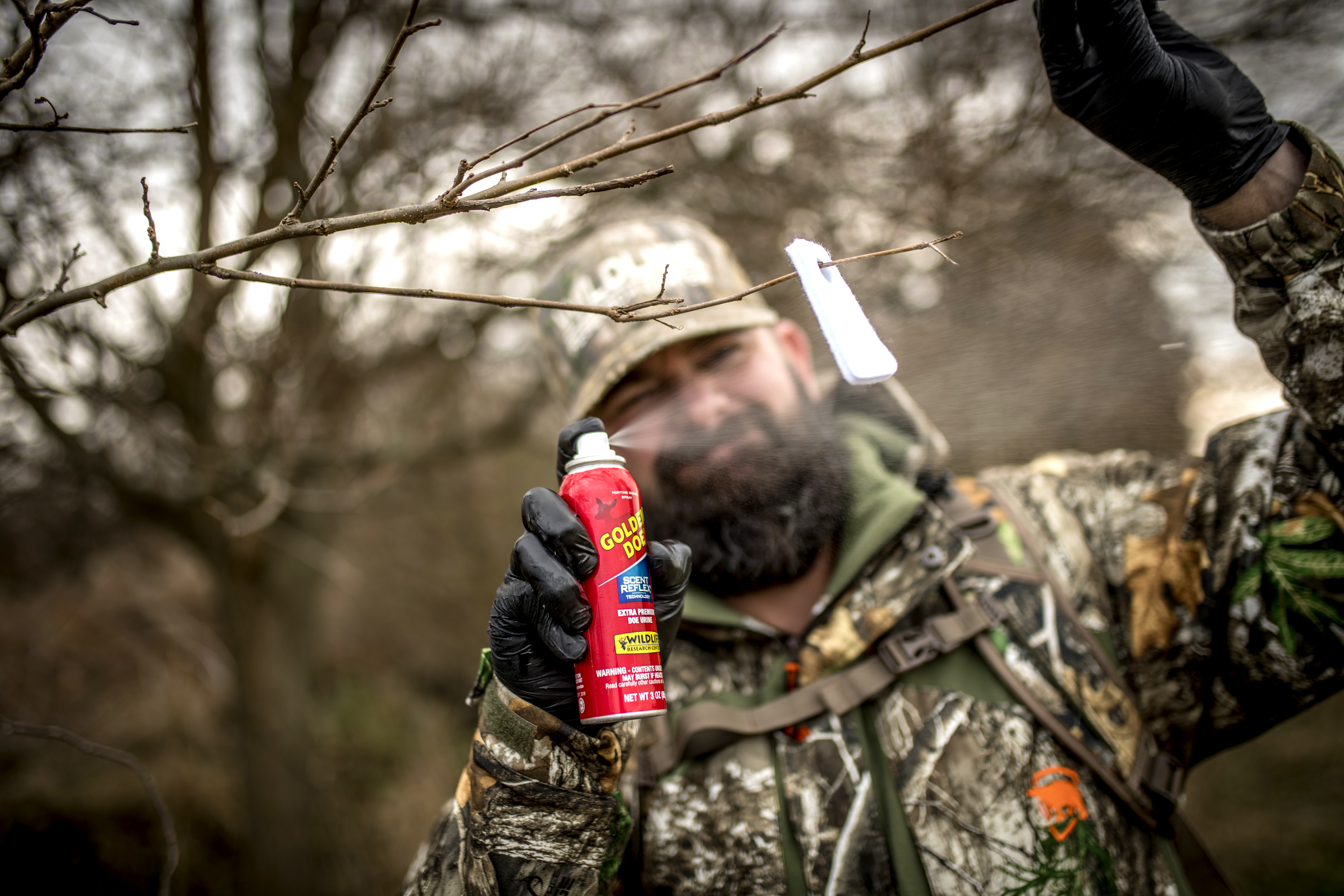 Wildlife Research Center, Golden Doe with Scent Reflex Spray Can 3 oz doe urine scent