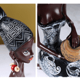 thumbnail image 5 of Las artesanías de resina de estilo africano retro adornan la escultura de arte de las mujeres JM, 5 of 5