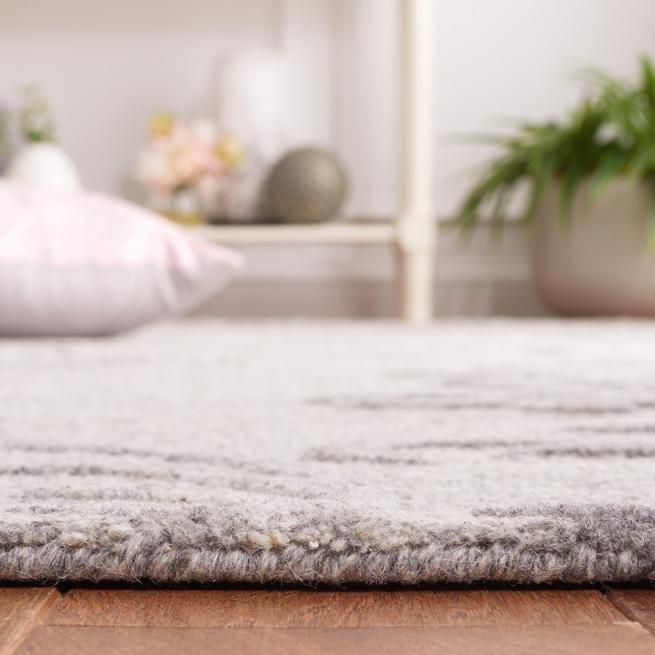 SAFAVIEH Jardin Salome Leaves Area Rug, Gray, 8' x 10'