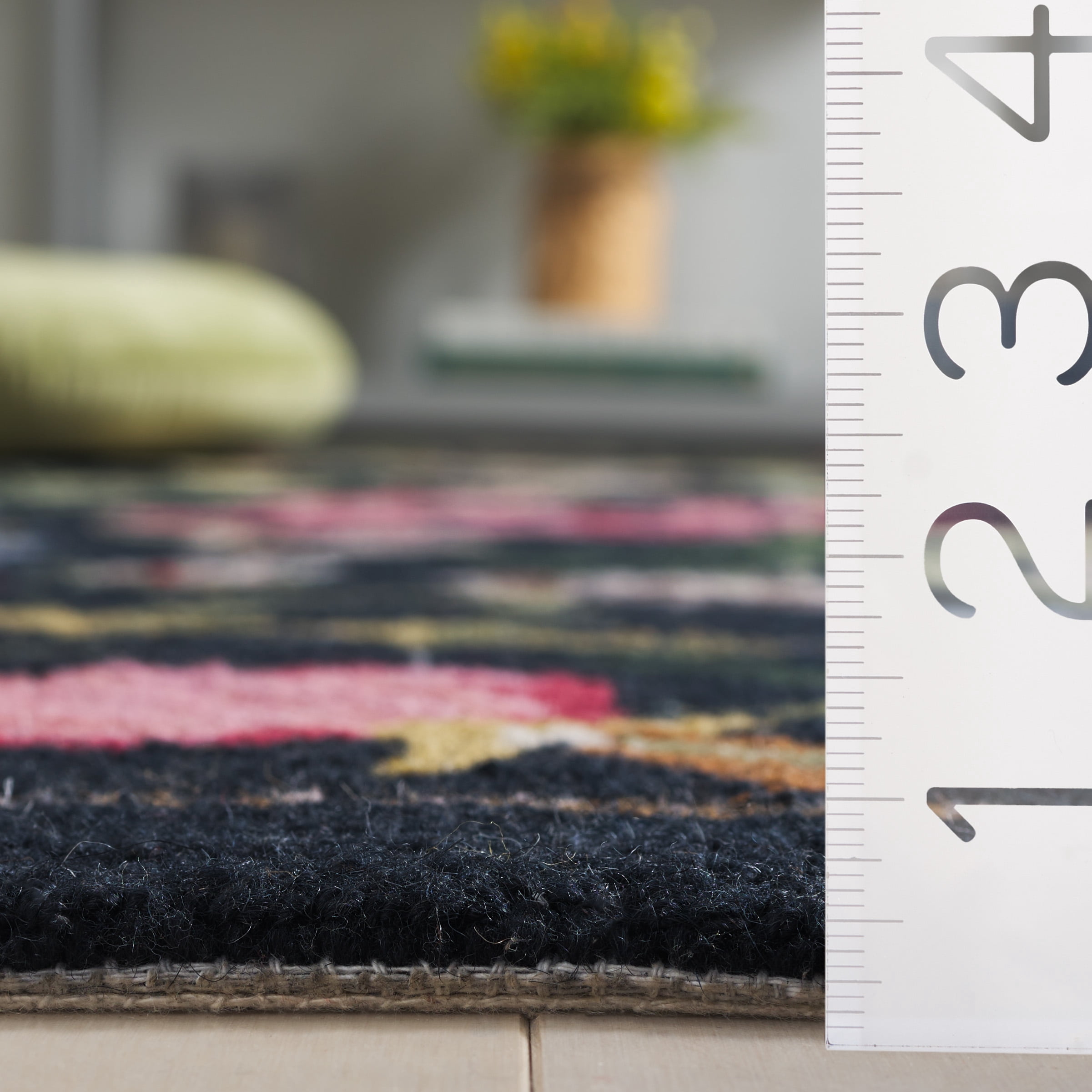 Safavieh Chelsea Mabelle Floral Wool Runner Rug, Black/Pink, 2'3" x 7'