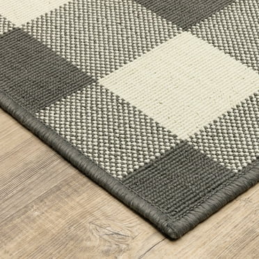 7â€™x10â€™ Gray and Ivory Gingham Indoor Outdoor Area Rug