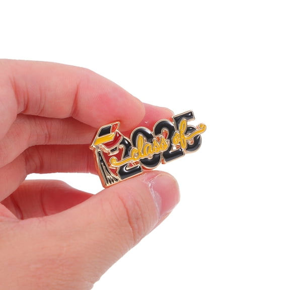 PAMINGONO 4-Pack Class of 2025 Graduation Brooch Pins, Alloy Memory Pins for Graduation Ceremony and Celebration