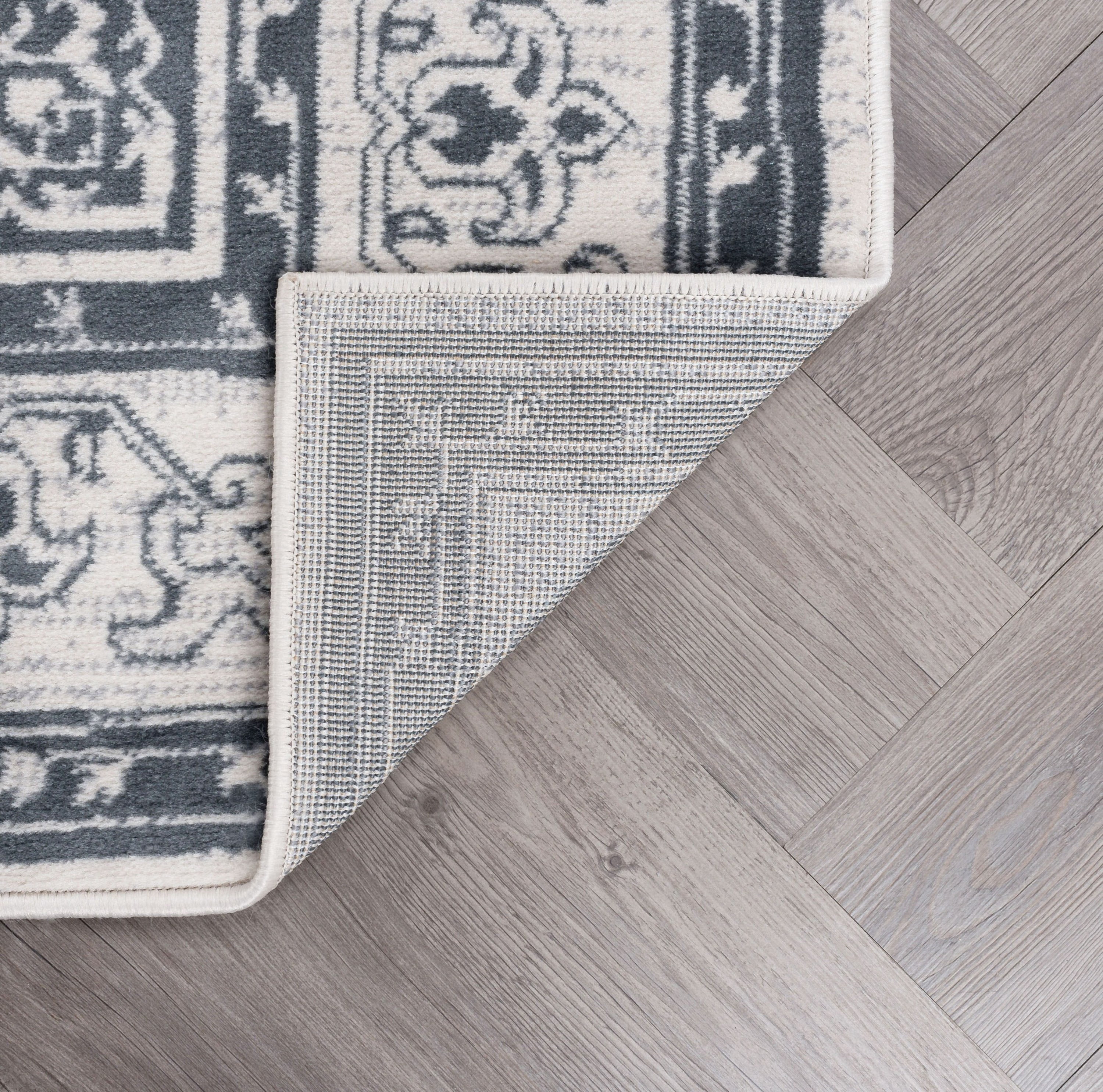 Madison Traditional 9' x 12' Gray and Cream Polypropylene Indoor Area Rug