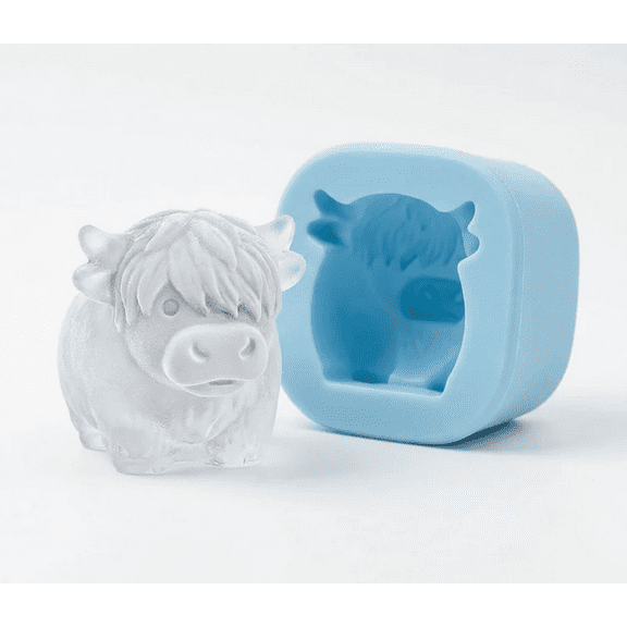 Mini Highland Cow Ice Cube Mold - Cute 3D Cow Face Silicone Tray for Whiskey, Cocktails & Drinks, Food-Grade Flexible Mold for Ice, Chocolate, Candy, and DIY Party Gifts
