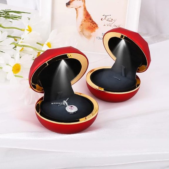 Jewelry Organizer, Necklace Box, Exquisite Portable Plastic Flocking Lining Ring Gift Box with LED Light for Marriage Proposals or Weddings to Makes Your Necklace Box Look Unique, Red