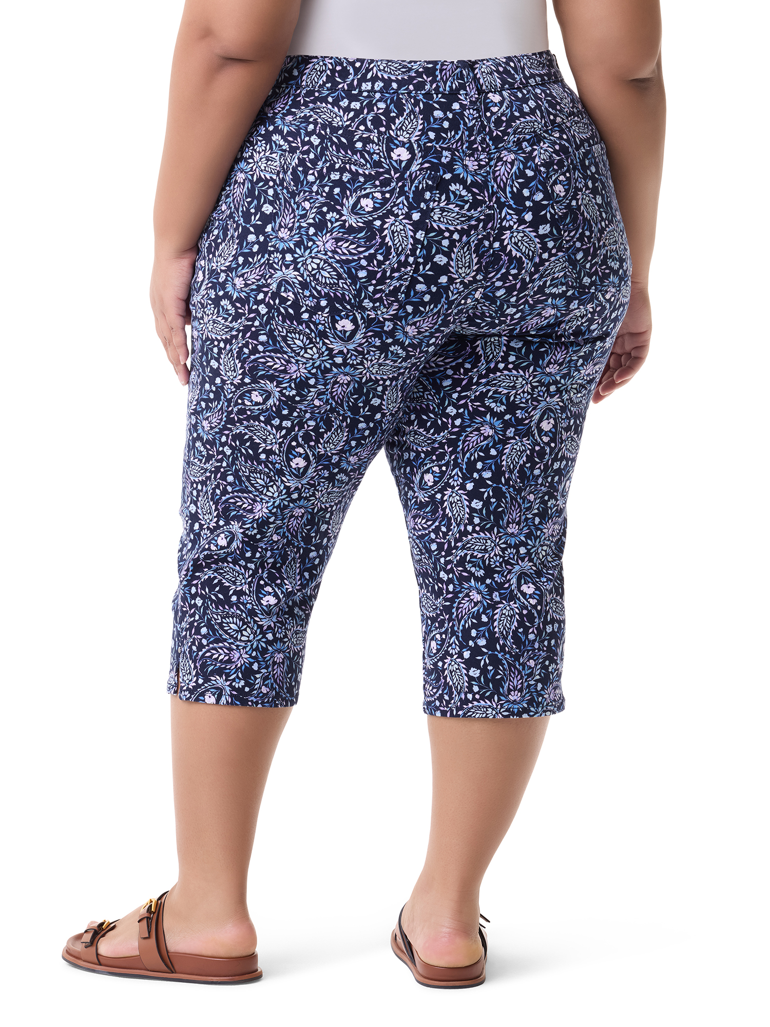 Gloria Vanderbilt Swan Series Women's Plus Amanda 5 Pocket Capri with Slit, Sizes 16W-24W