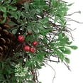 thumbnail image 4 of Northlight Couronne de Noël Artificielle 24 Pouces Pomme de Pin Pailletée et Baies Rouges - Non Éclairée, 4 of 6