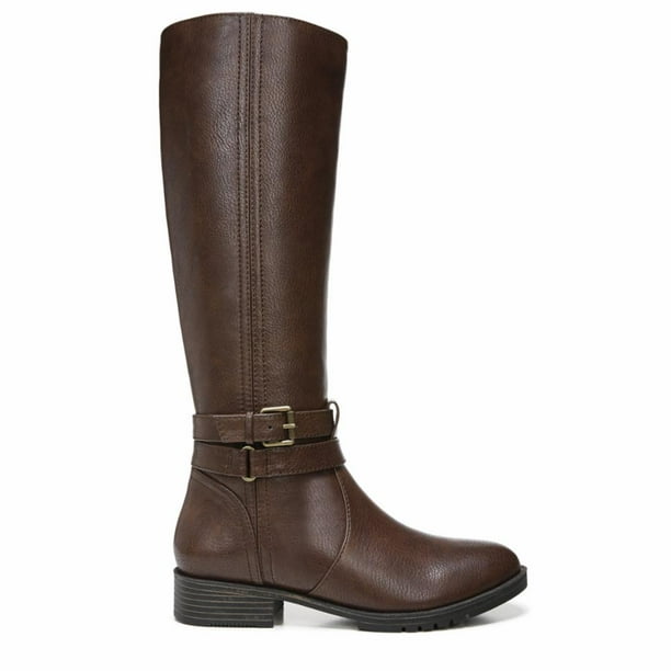 Naturalizer wide store