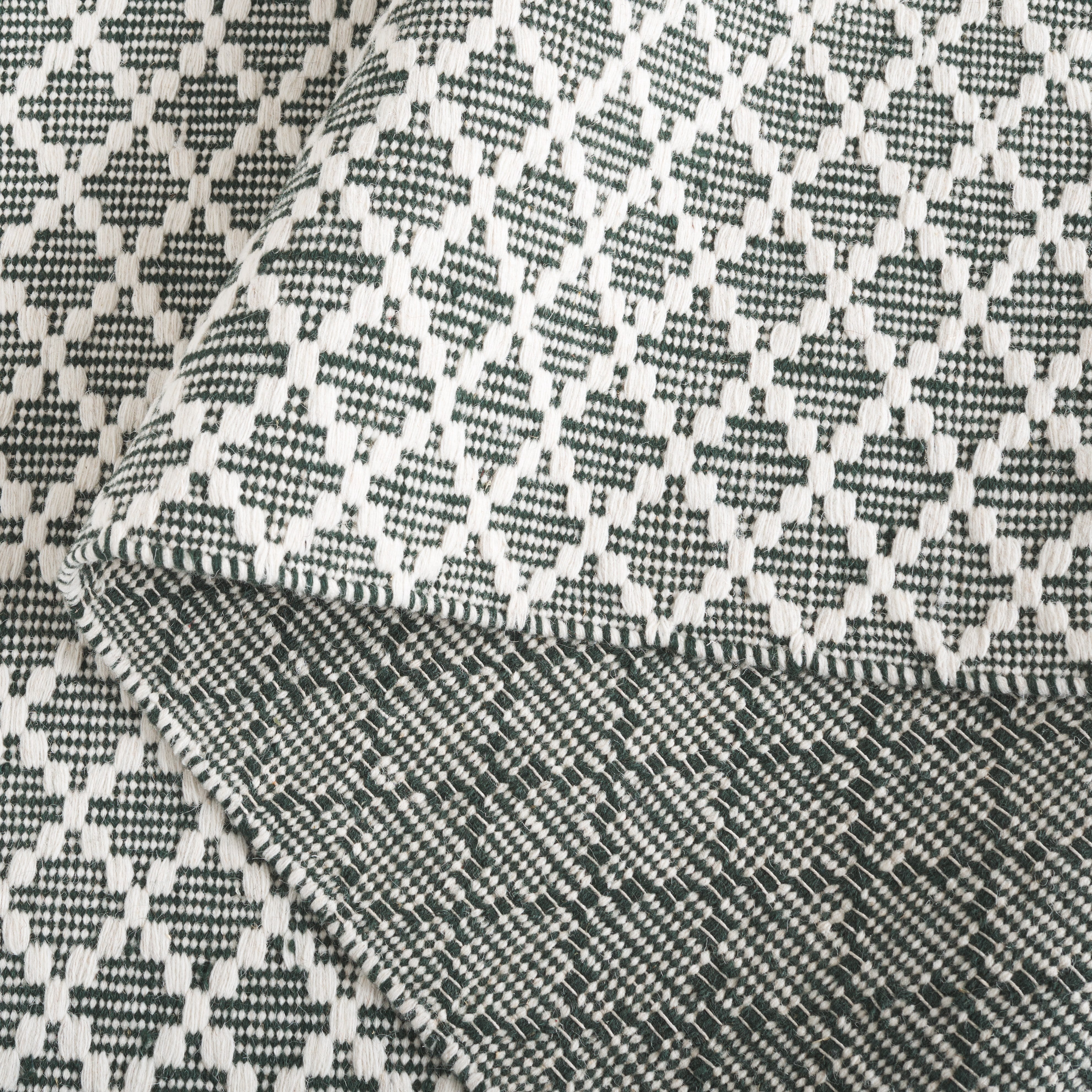 SAFAVIEH Vermont Jilliean Diamond Quatrefoil Area Rug, Green/Ivory, 4' x 6'