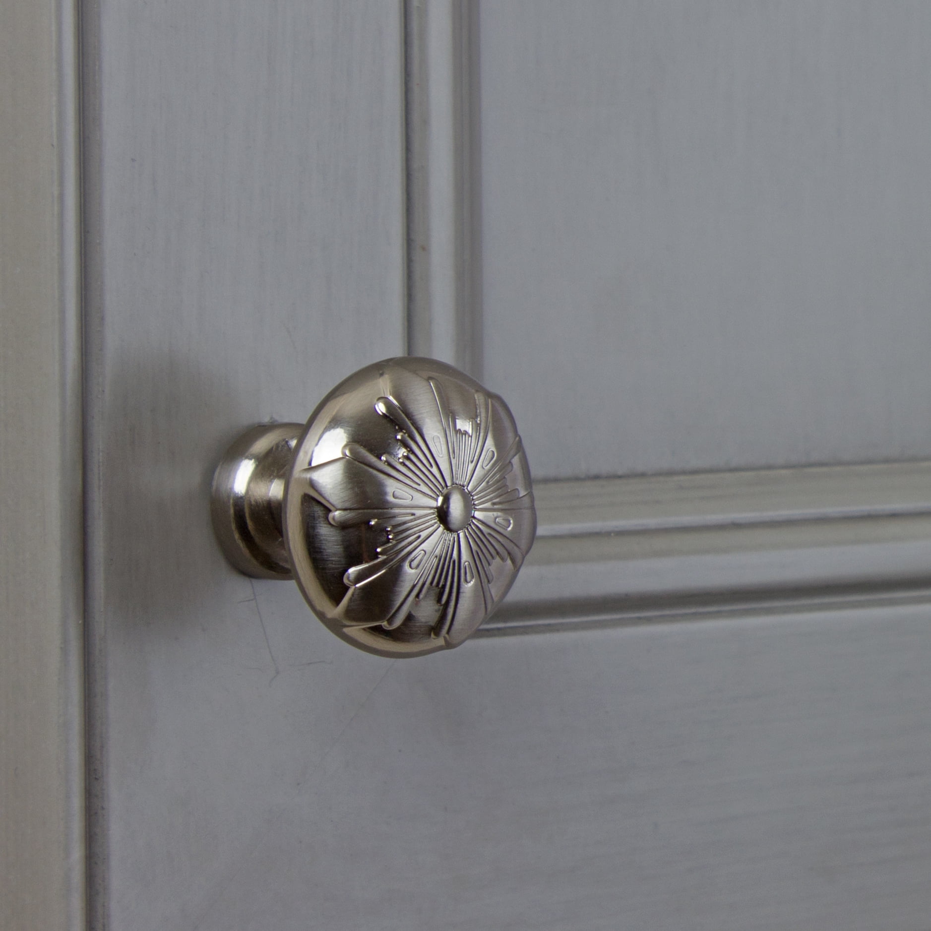 GlideRite 1-1/8 in. Round Snowflake Cabinet Knob, Satin Nickel