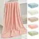 thumbnail image 1 of Toalla de Baño de Pino | Toalla Extragrande de Secado Rápido de 140 X 68 Cm | Poliéster Suave | Colores Lisos | Toalla de Baño para El Hogar (1 Pieza), 1 of 6