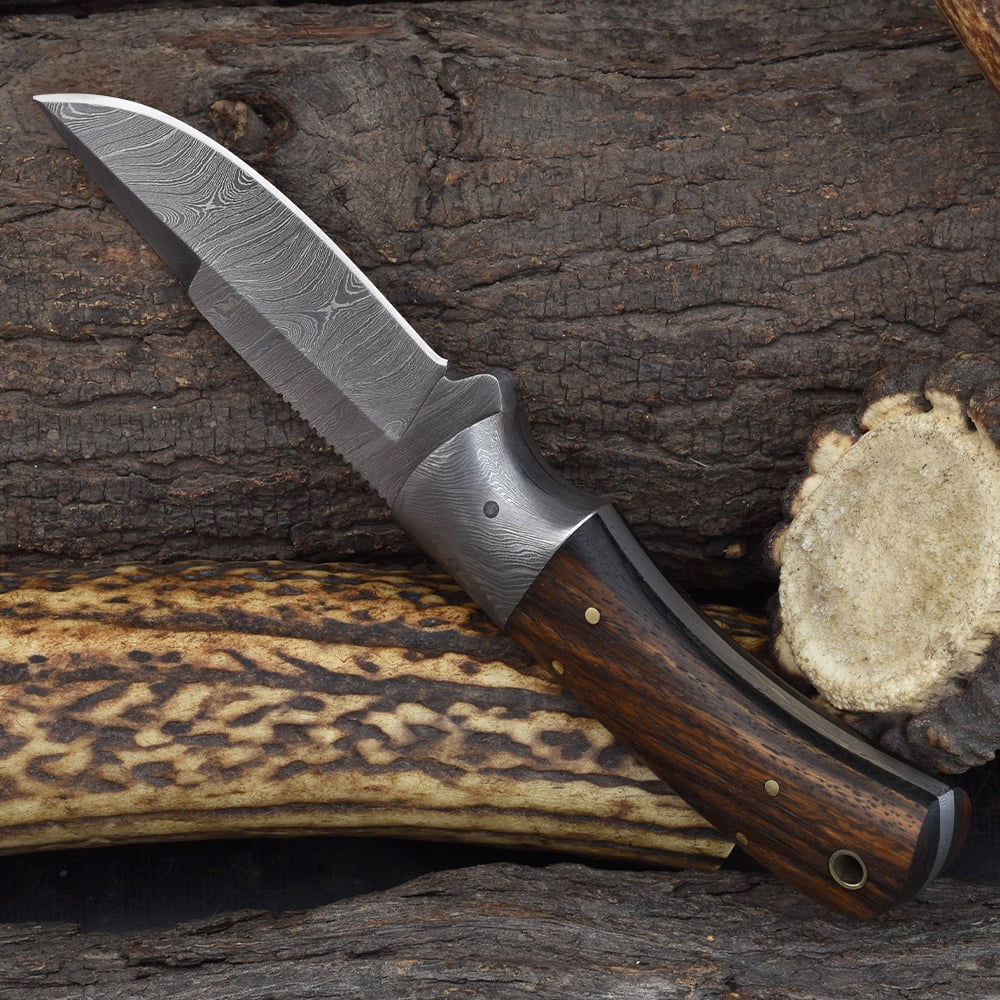 Knives Ranch Handmade Damascus Steel Hunting Full Tang Utility Knife with Indian Rosewood Handle and Heavy-Duty Cow Leather Horizontal Cowboy Style Sheath (2142-IRW)