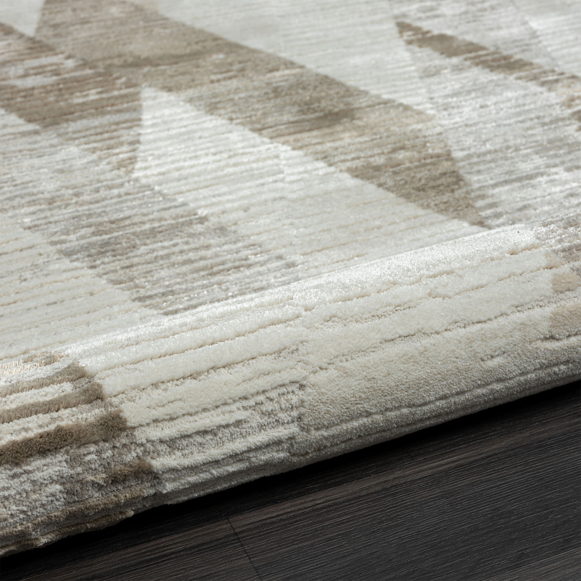 Harlow Hill Claire Geometric Modern Performance Polyester Indoor Area Rug, Gray, 5' x 7'11"