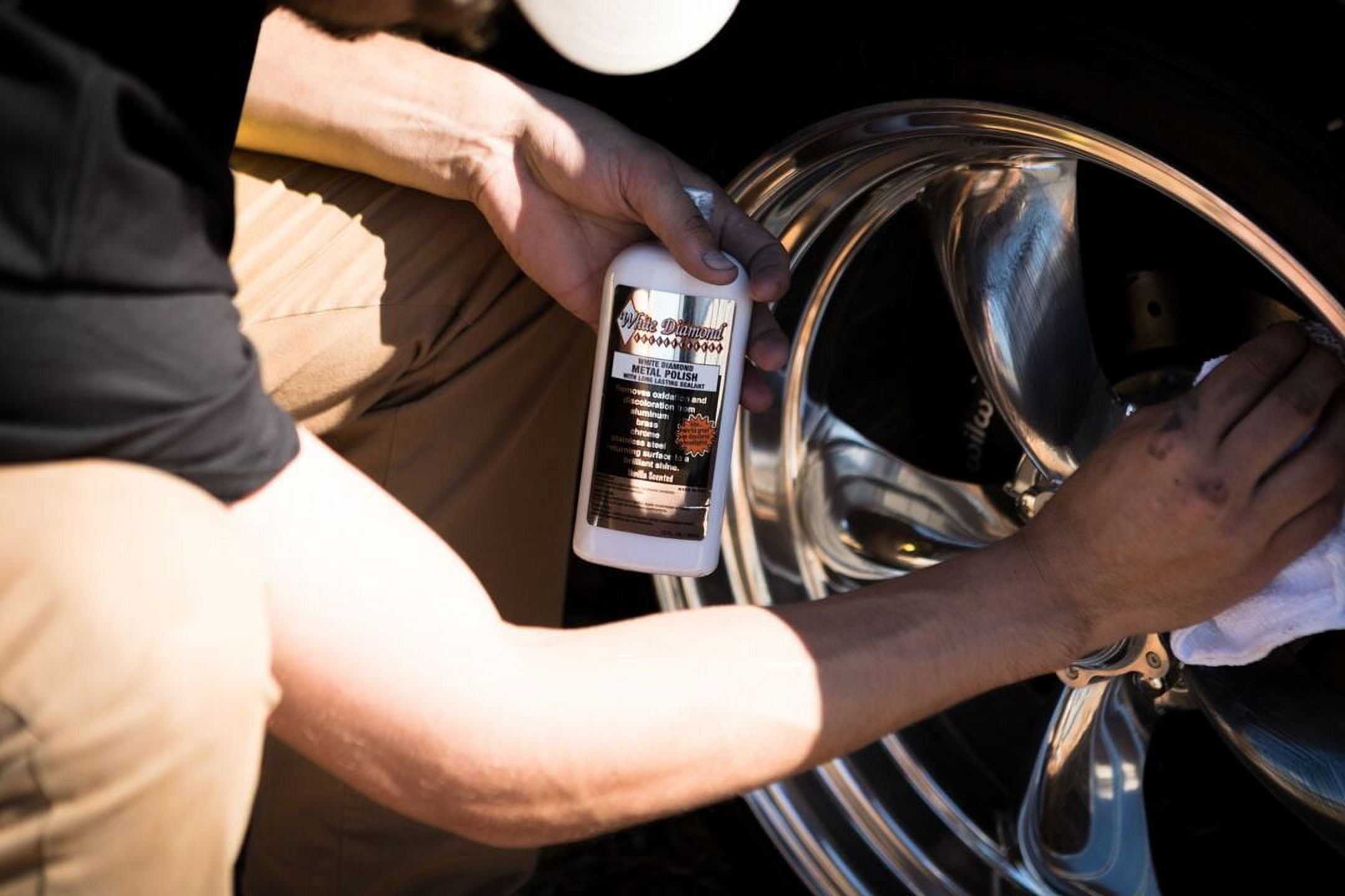 White Diamond Metal Polish with Long Lasting Sealant, 12 FL. Oz.