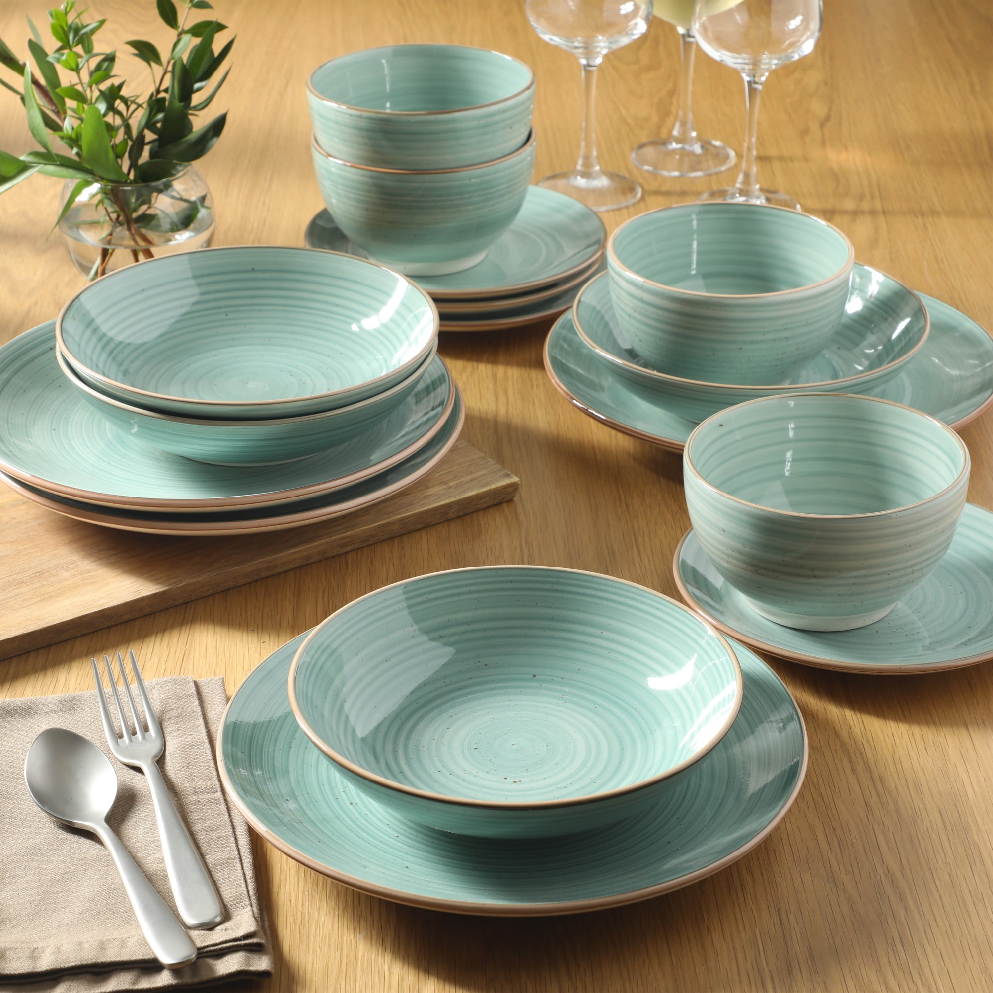 Gibson Home Stonebury 16 Piece Plates and Bowls - Handpainted Stoneware Dinnerware Set - Service for 4