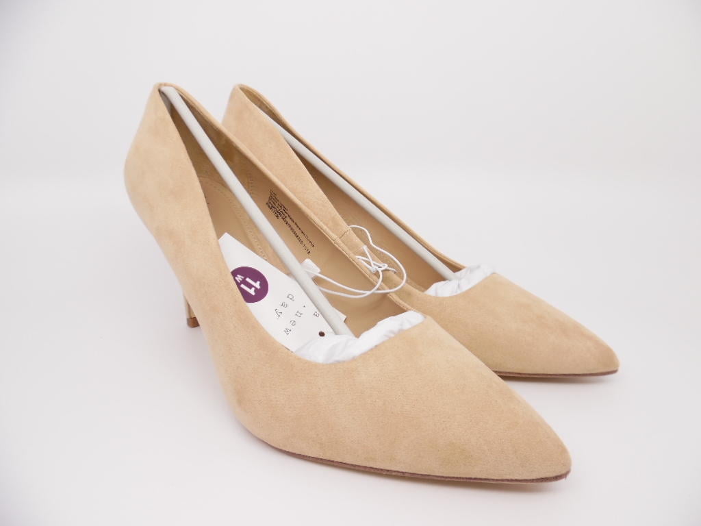 size 11 wide pumps