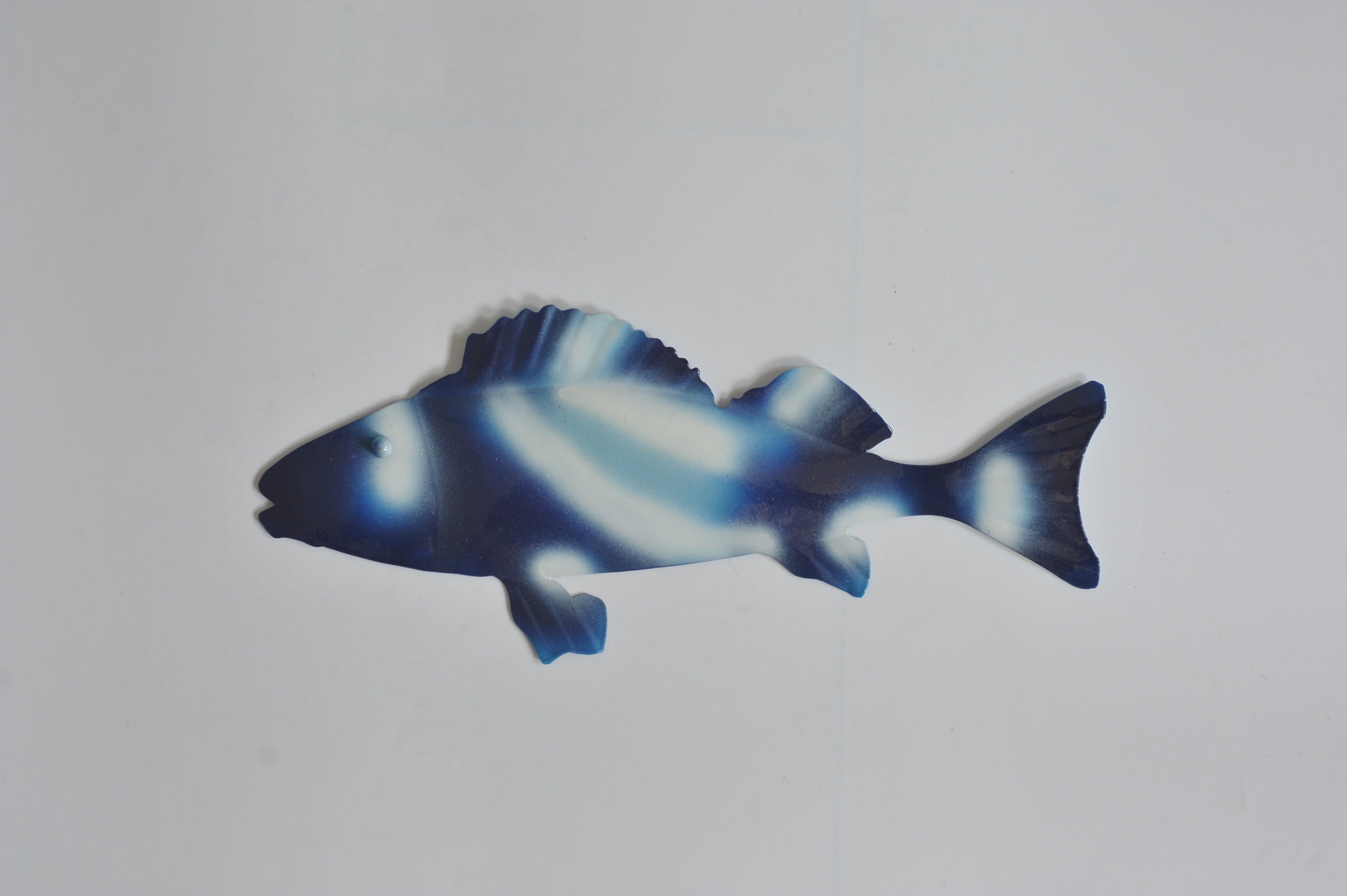 Americanflat Three Metal Fish Wall Decor Set - 3 X 9.5" Fish as Outdoor Metal Wall Art Decroations - Modern Style Wall Hanging Decor for Patio, Garden - Metal Indoor Wall Art