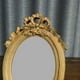 thumbnail image 5 of Marco de fotos retro ovalado dorado con relieve para decoración de dormitorio, aspecto atractivo. 6 pulgadas, 5 of 7