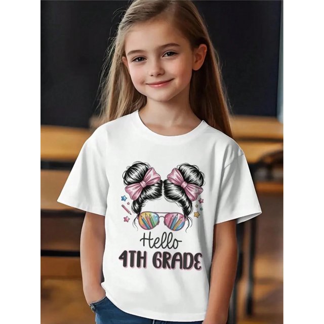 T-Shirt Graphique pour Filles - Design Bonjour Deuxième Année avec Cœurs - Tenue de Rentrée - Haut en Coton Extensible pour Enfants - T-Shirt Doux pour Tous les Jours pour les Rendez-Vous en Classe, Tee Lavable en Machine