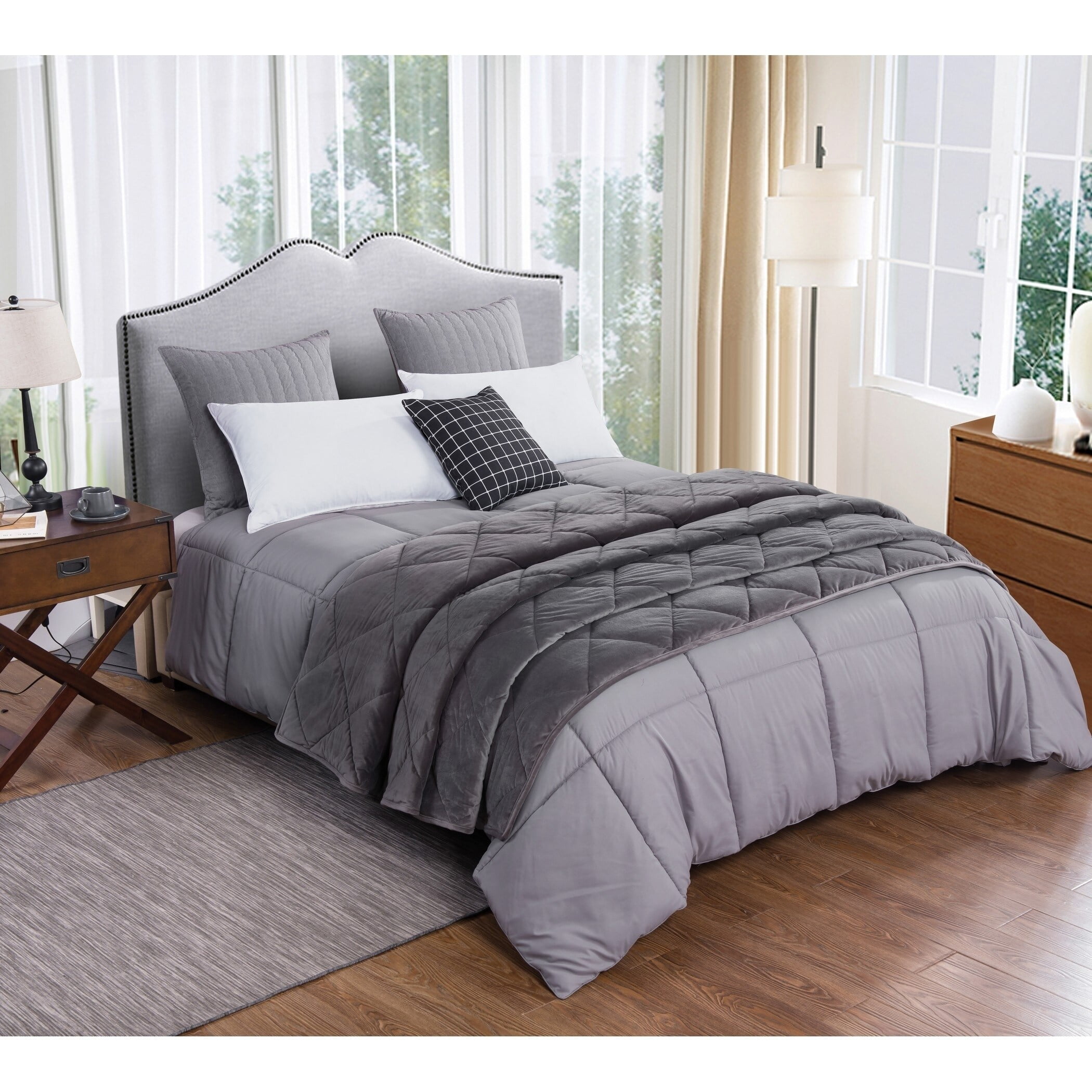 St. James Home 2pc Velvet blanket & Microfiber Comforter Set, Tawny Port, Twin