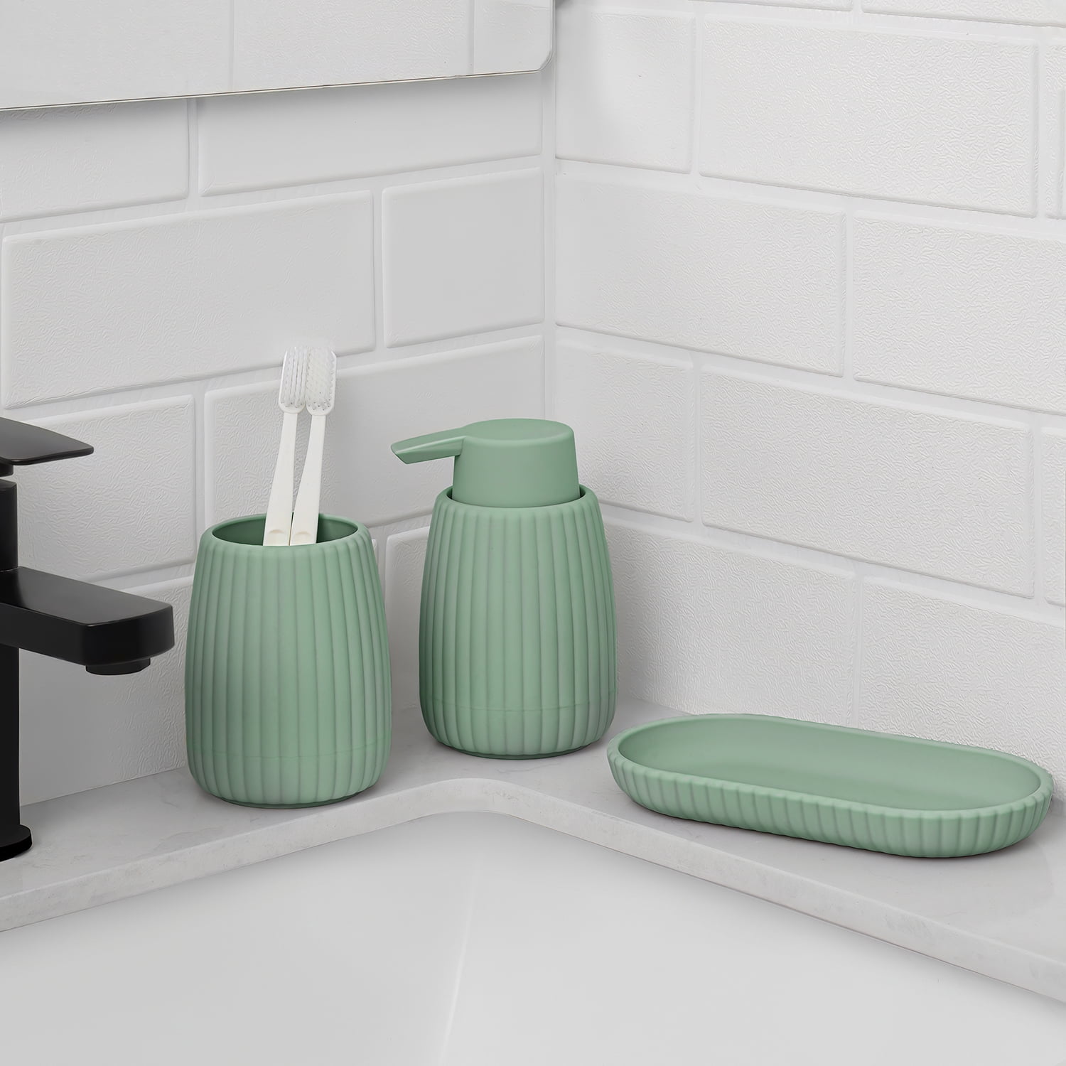 Mainstays Rubberized Plastic Ribbed Accessory Tray, Green