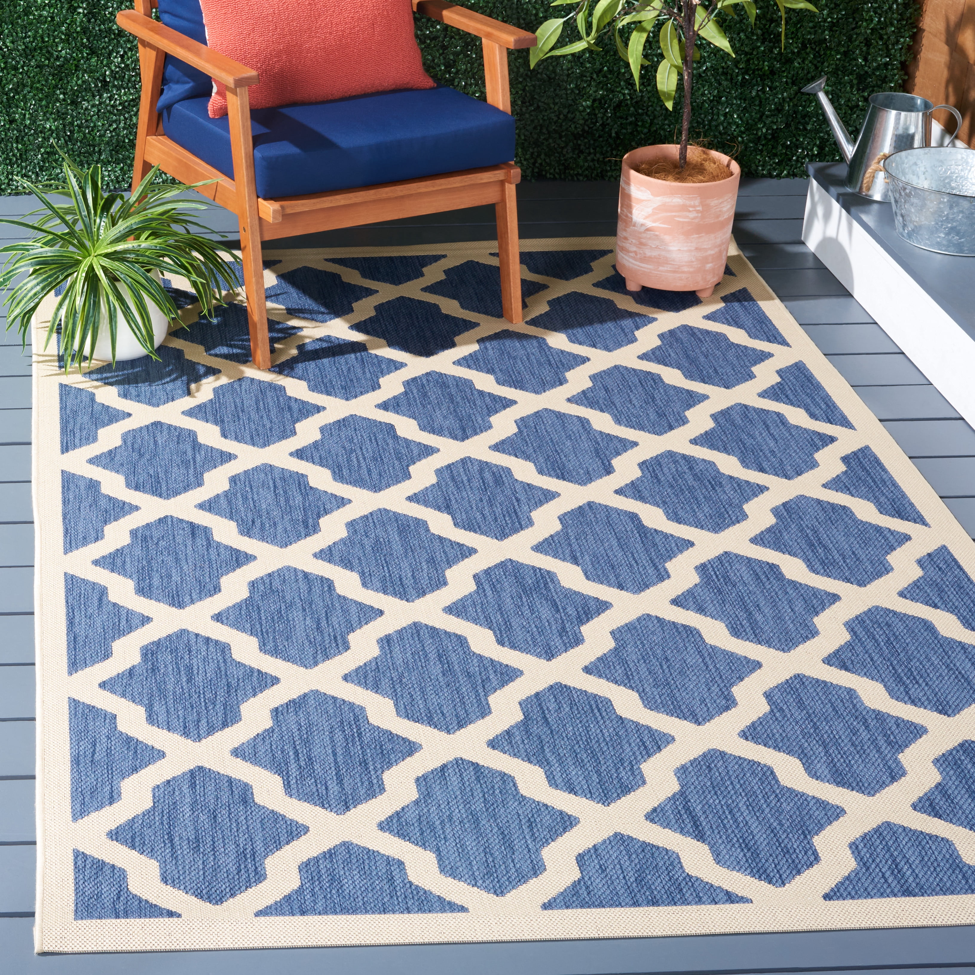 Safavieh Courtyard Amber Geometric Indoor/Outdoor Area Rug, Blue/Beige, 5'3" x 7'7"