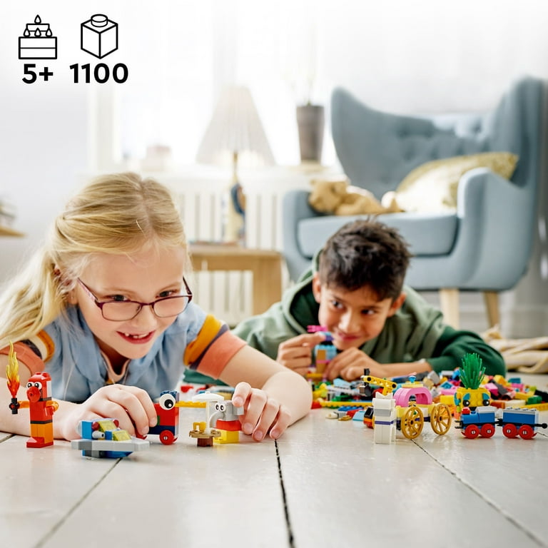 Classic LEGO Set 11021 90 Years of Play Promotional Promo Rare LEGO Set