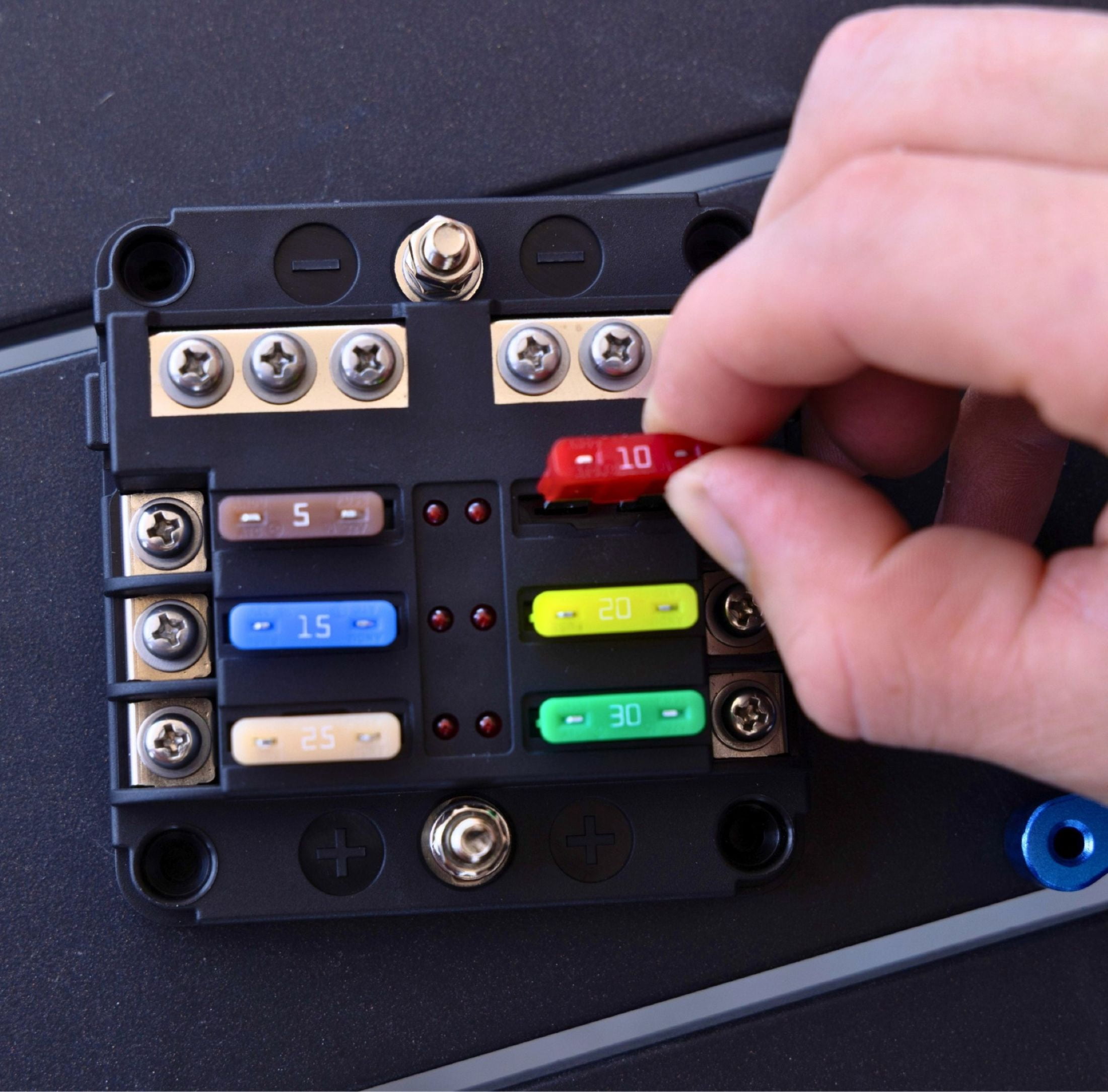 EverStart ATC 6-Piece Fuse Emergency Kit with Puller for Automotive, Marine, and Electronics