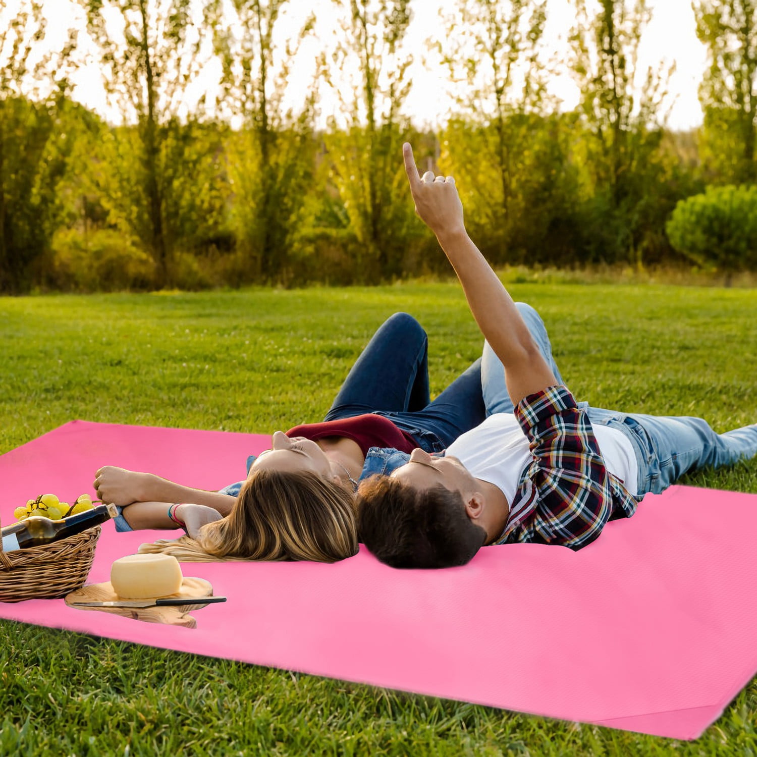 iMountek Portable Beach Blanket 4.6 x 6.6ft Waterproof Foldable Camping