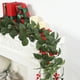 thumbnail image 5 of Enredaderas de acebo artificiales con bayas rojas | Guirnalda de vegetación artificial de 234 cm | Decoración navideña de plástico con bordes blancos | Paquete de 2 adornos colgantes para repisas de, 5 of 7