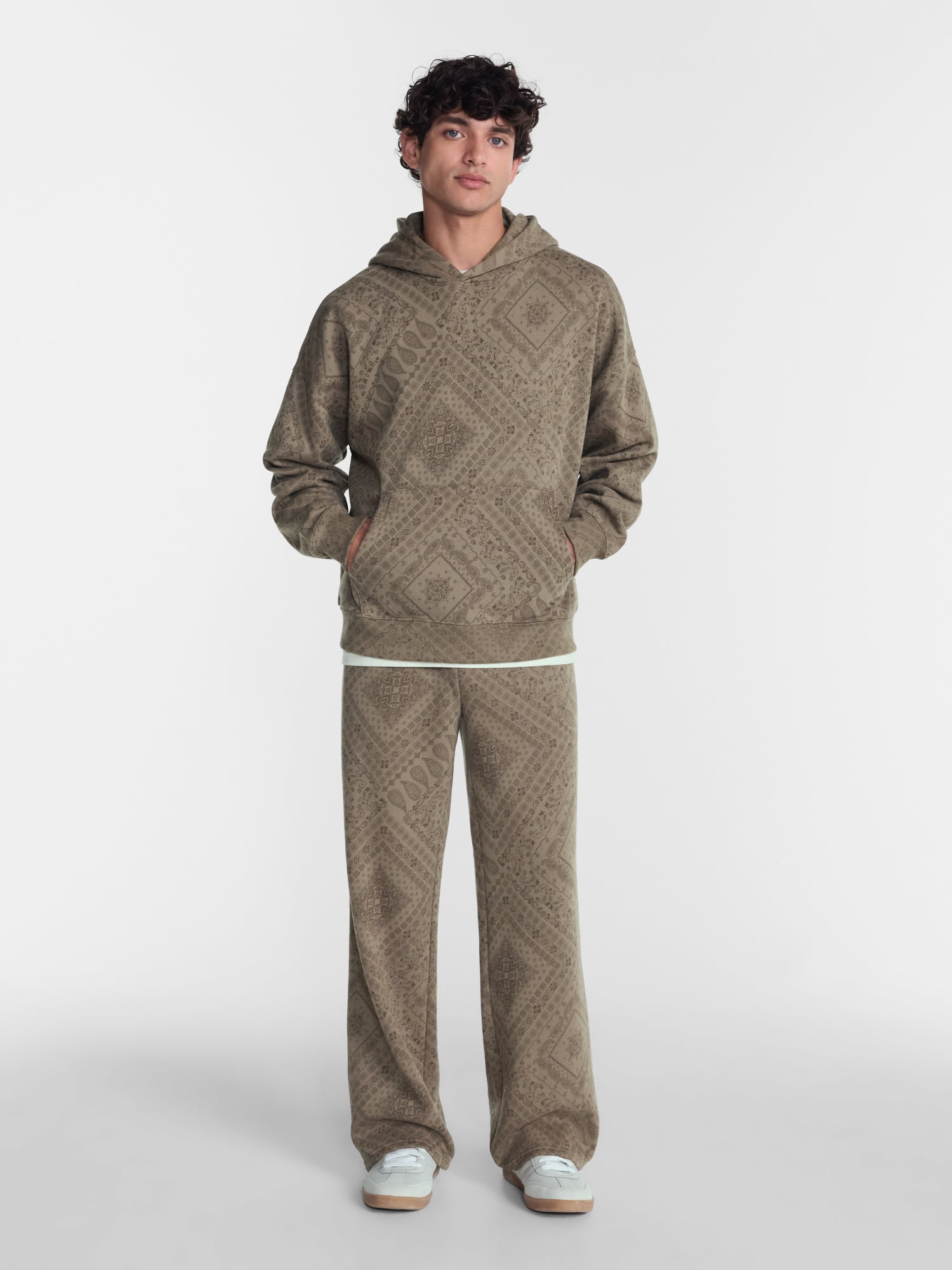 No Boundaries Boxy Fit Oversized Fleece Hoodie with Long Sleeves, Men's XS-4XLT