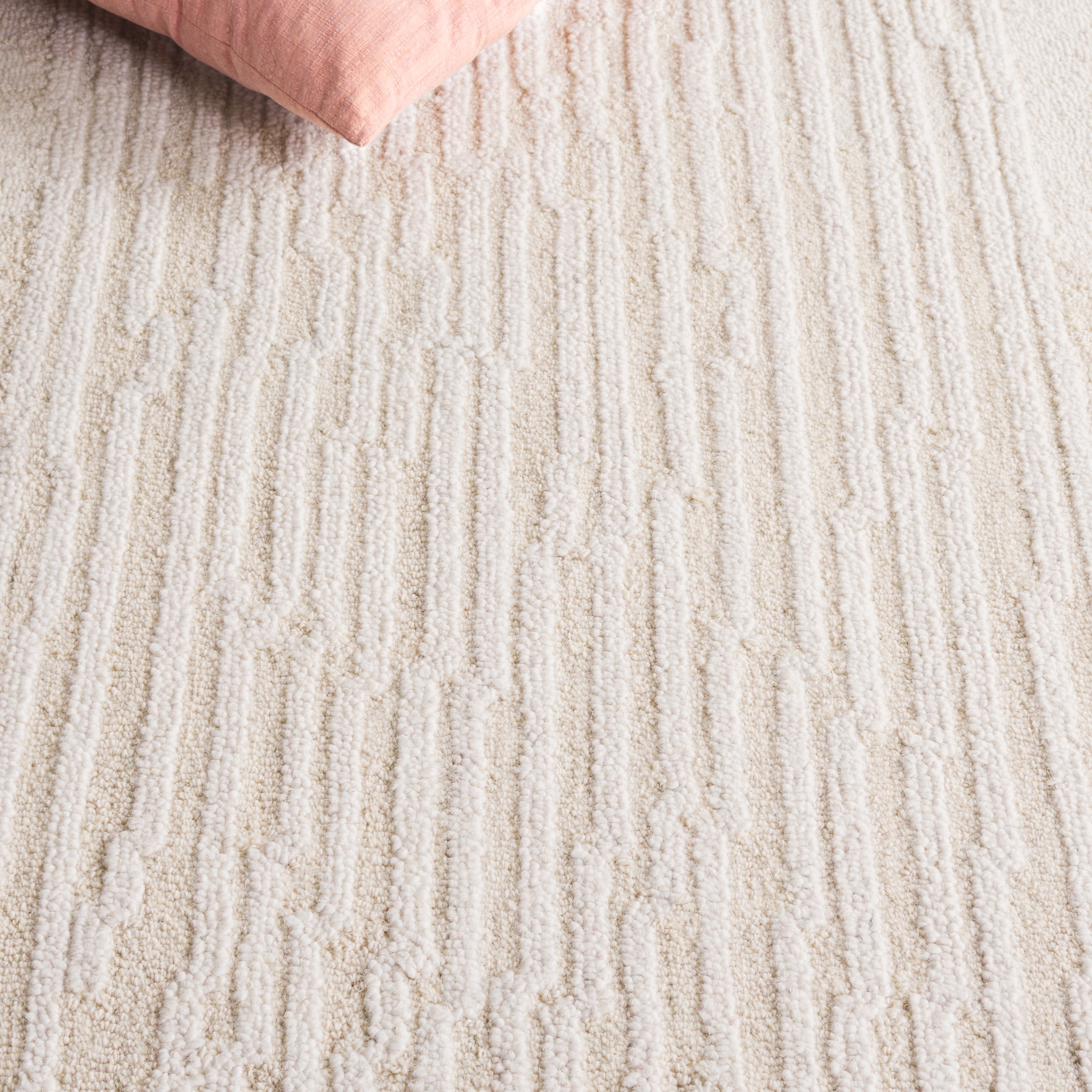 SAFAVIEH Rodeo Drive Robbie Abstract Area Rug, Ivory/Beige, 4' x 6'