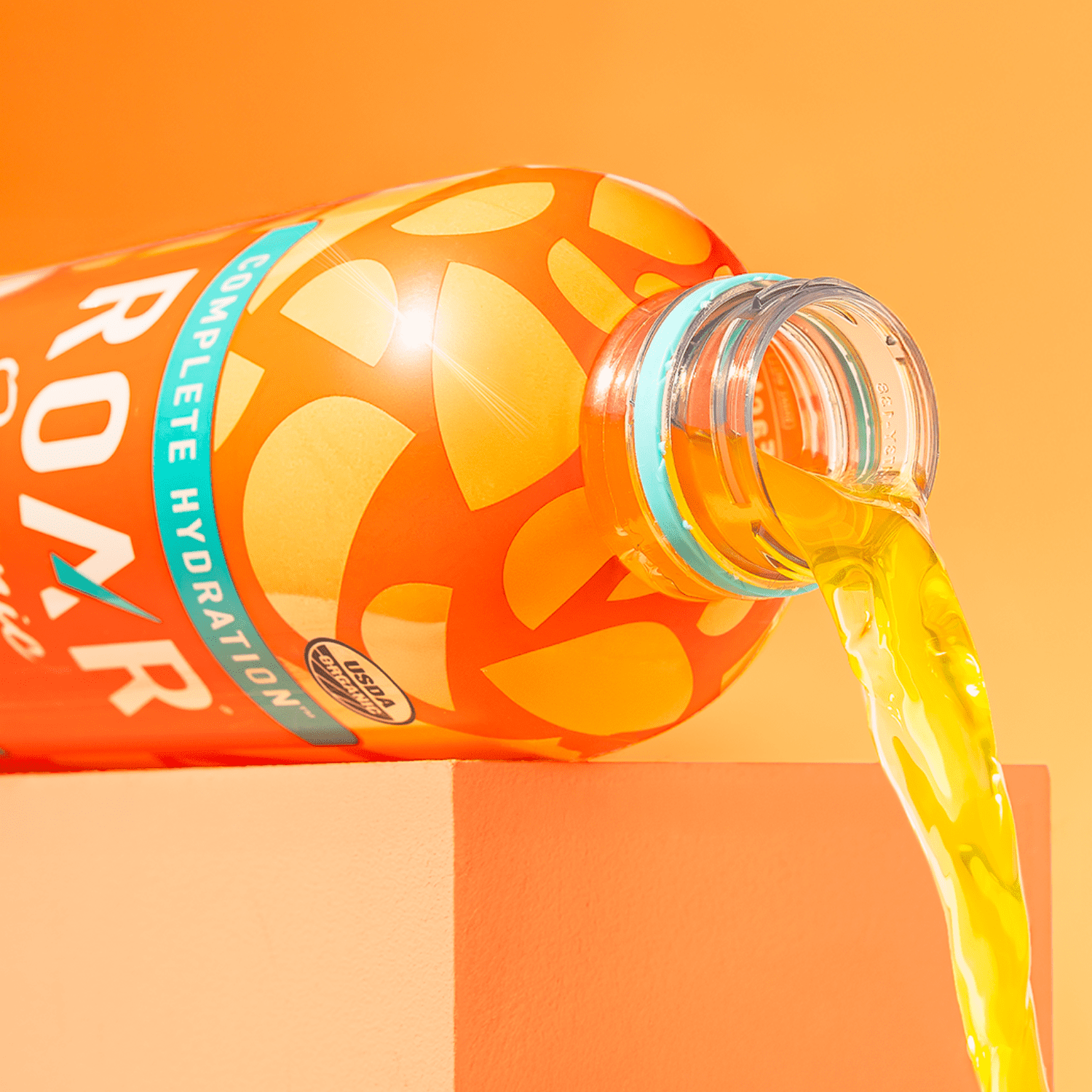 Roar Organic Beverage Georgia Peach with Antioxidants, B Vitamins, Low-Calorie, Low-Sugar, Low-Carb, 18 fl  oz Bottle