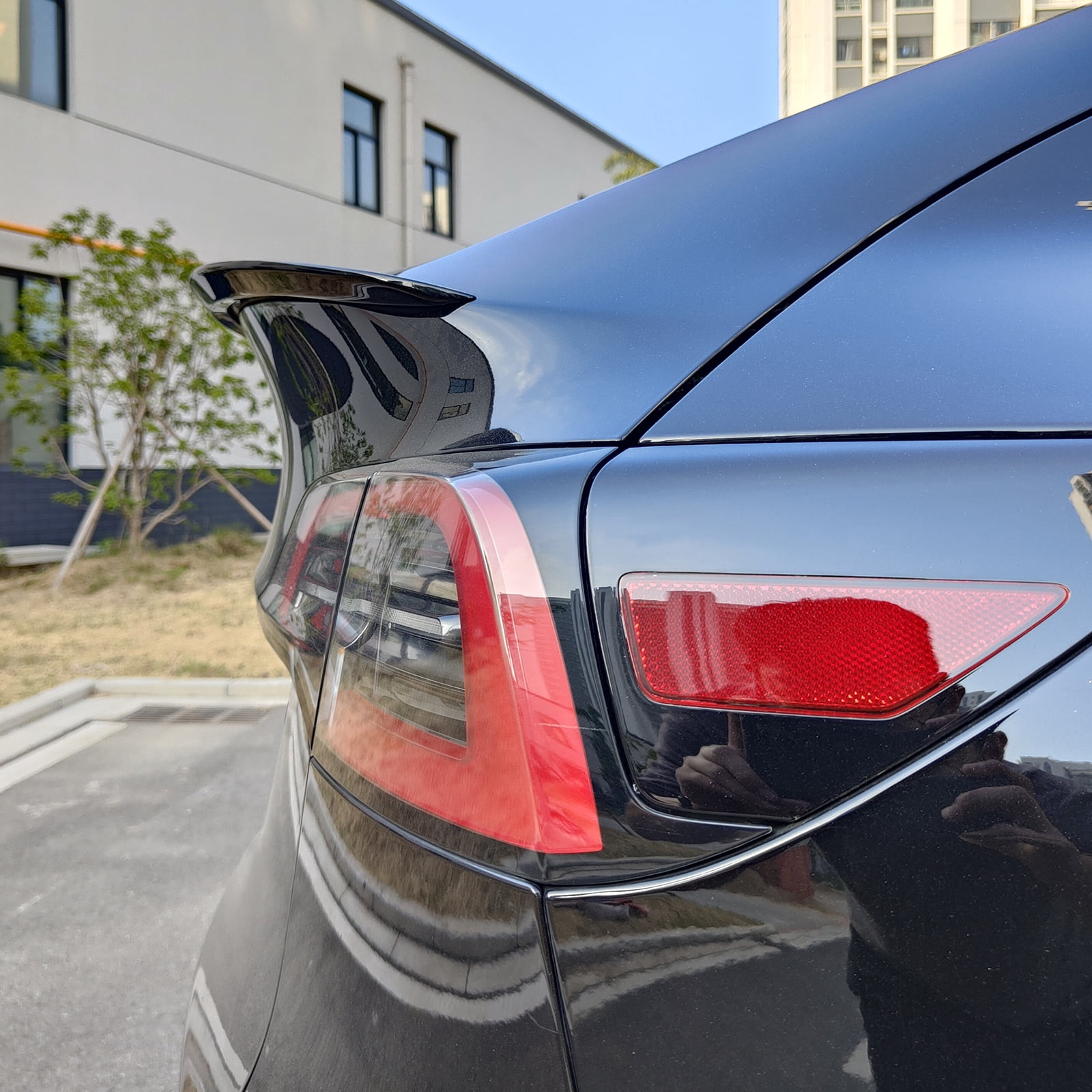 Ikon Motorsports Compatible with 20-24 Tesla Model Y IKON Style ABS Rear Trunk Spoiler Wing - Gloss Black