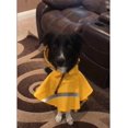 thumbnail image 3 of Impermeable ajustable para perros grandes, chaqueta ligera tipo poncho con capucha y tira reflectante (1 unidad, amarillo, XL), 3 of 4