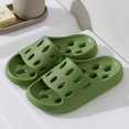 thumbnail image 1 of Zapatillas de ducha para hombre y mujer, chanclas antideslizantes con agujeros de fondo grueso, de secado rápido, para el verano Qiuyongming unisex, 1 of 2