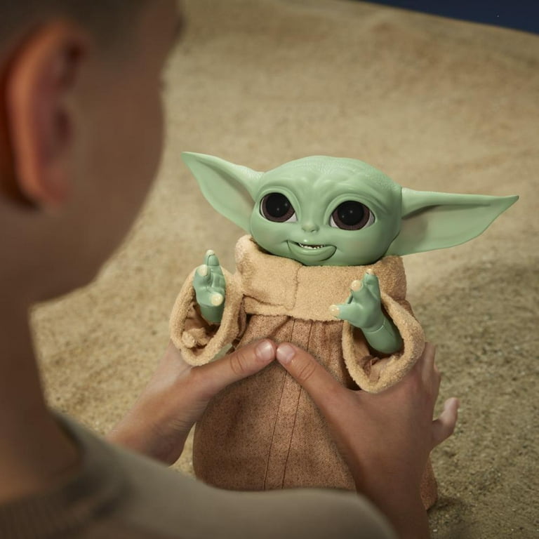 Star Wars The Mandalorian Galactic Snackin Grogu Animatronic