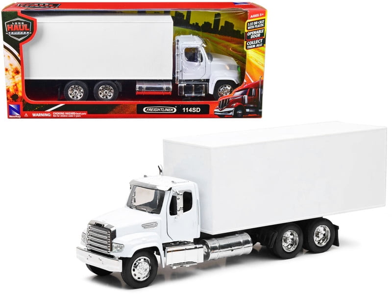 Freightliner 114SD Box Truck White 