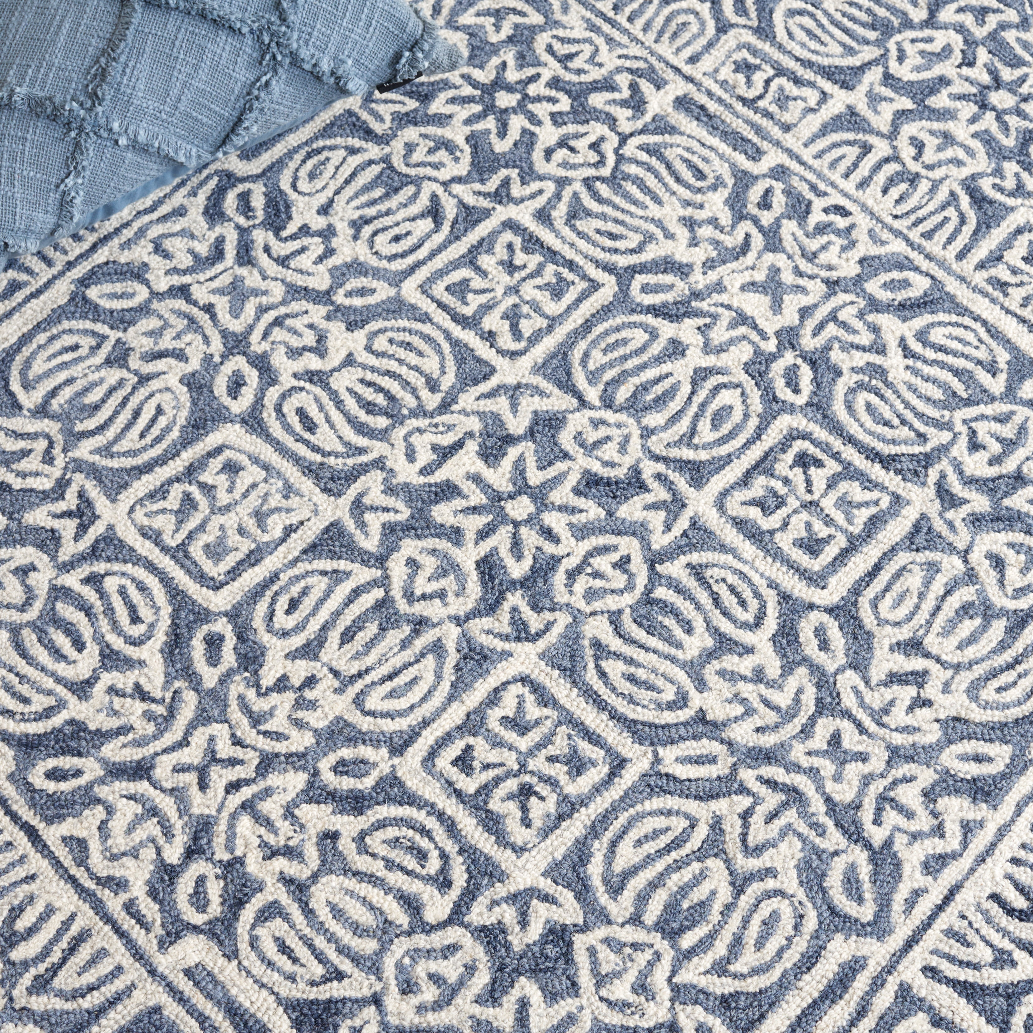 Safavieh Dip Dye Felicia Floral Runner Rug, Blue/Ivory, 2'3" x 8'