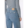 thumbnail image 5 of Levi Strauss Signature Women's and Women's Plus Vintage Wide Leg Crop Jeans, Sizes 2-20, 5 of 7