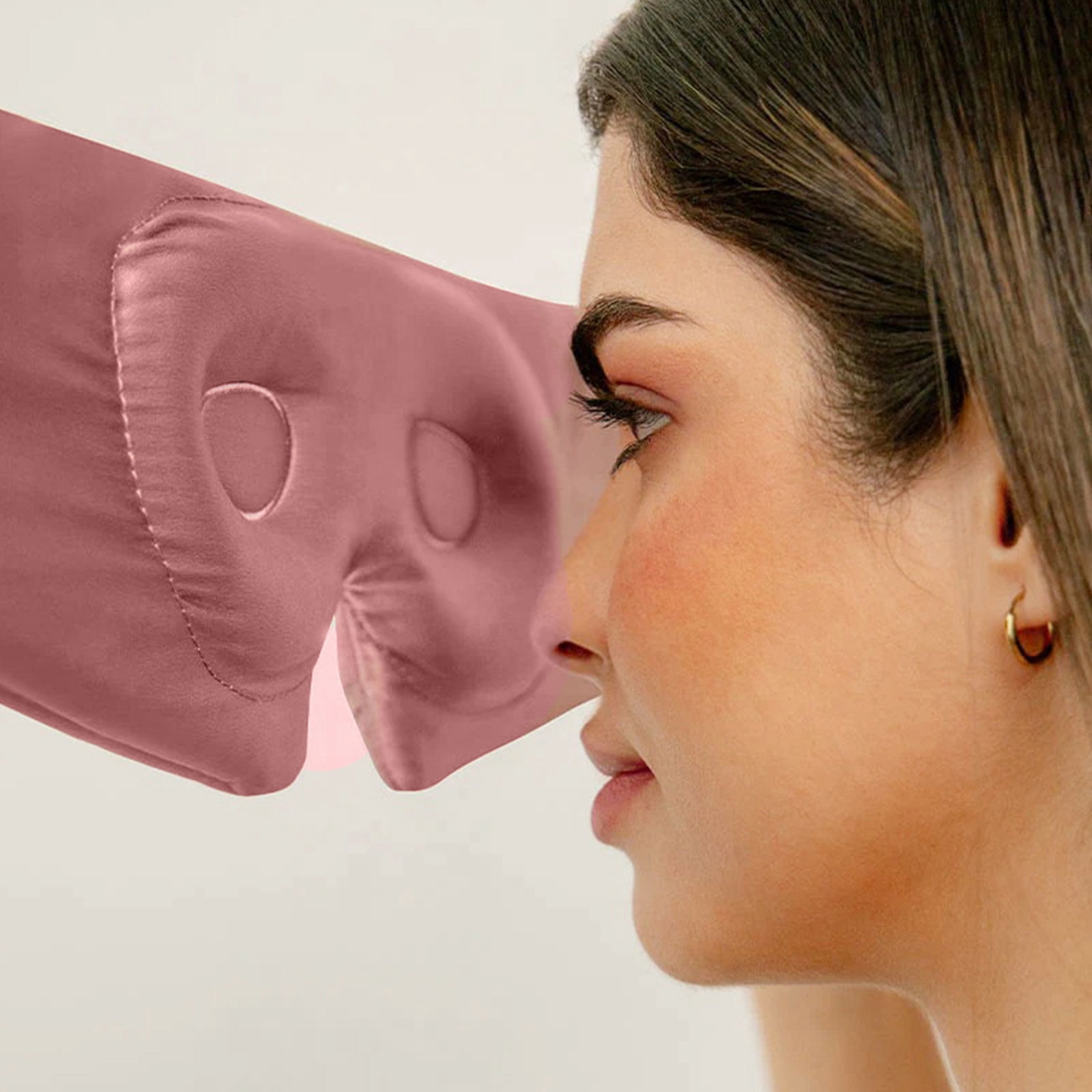 Comfort Focused 3D Silk Eye Mask Features Adjustment Headband For Secure And Enhances Relaxation Benefits