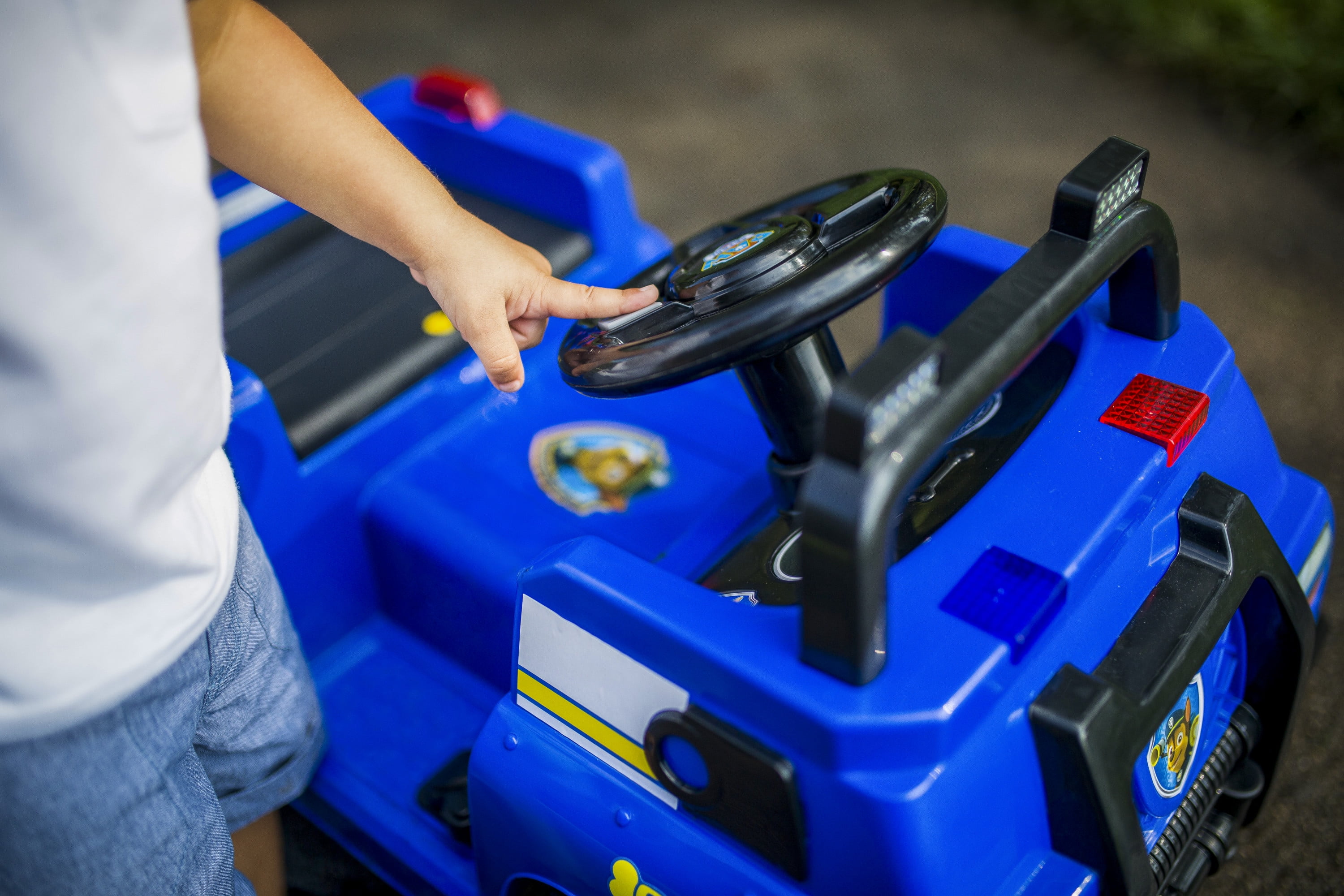PAW Patrol Chase 6V Ride-On Toy by Nickelodeon Hong Kong Ubuy