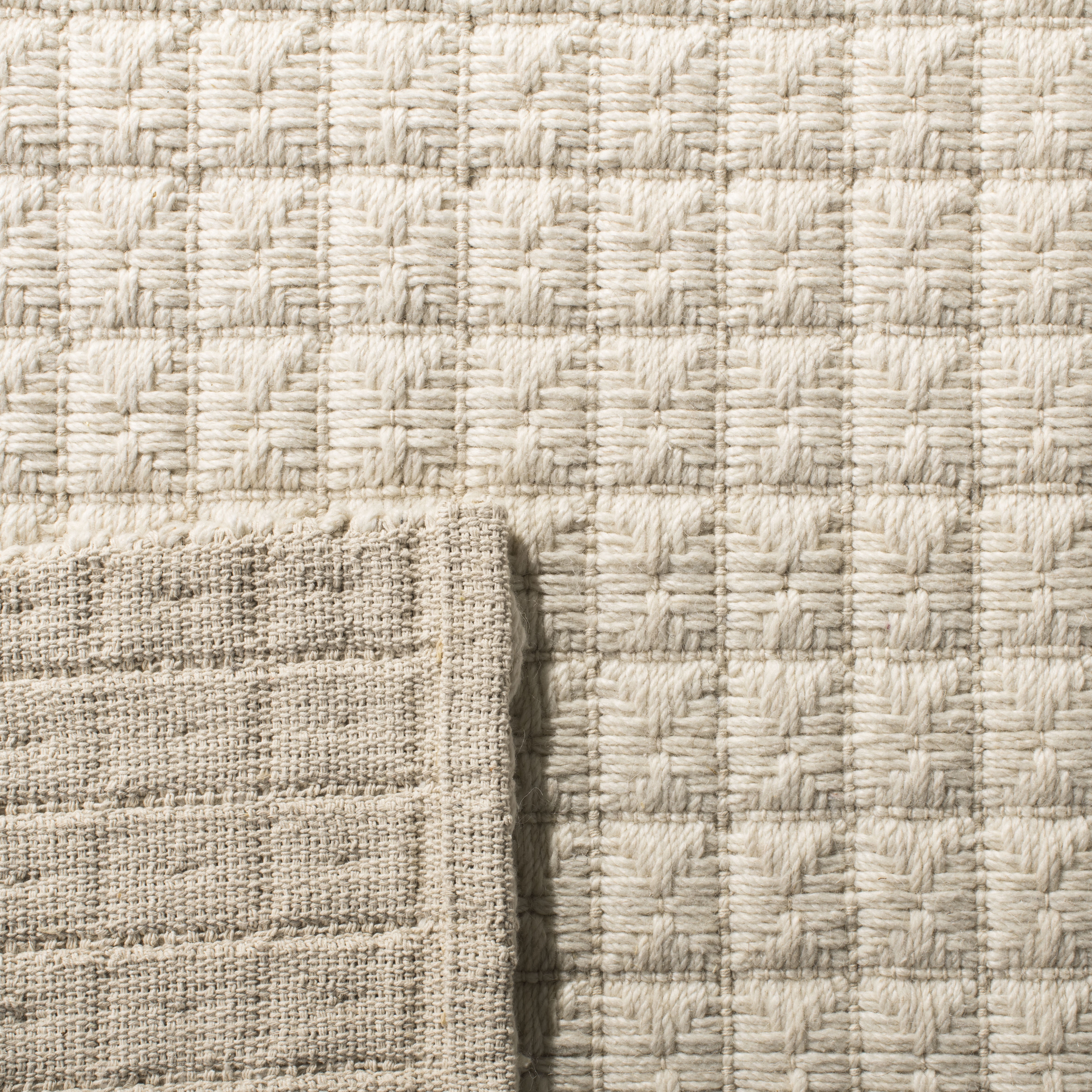 SAFAVIEH Natura Quincy Braided Geometric Area Rug, Ivory, 5' x 8'