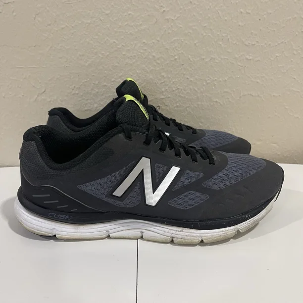 New Balance 775v3 Men’s Size 11 Black Blue M775LT3 Running Shoes Sneakers