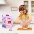 thumbnail image 2 of Horno Toy Cookeez Makery Hello Kitty® and Friends con felpa, 2 of 7