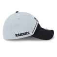 thumbnail image 6 of Men's New Era  Gray/Black Las Vegas Raiders 2023 Sideline 39THIRTY Flex Hat, 6 of 7