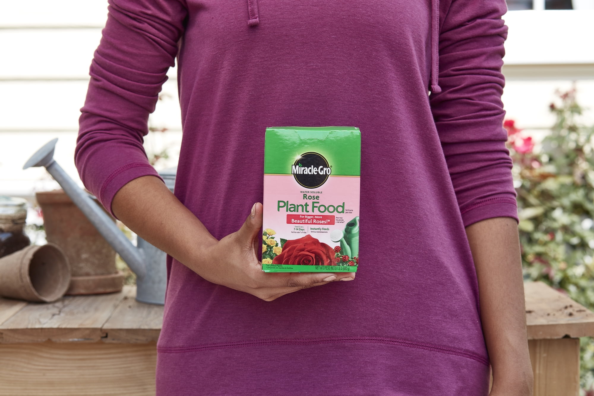 Miracle-Gro Water Soluble Rose Plant Food, 1.5 lbs., 2-Pack, Feeds Instantly