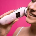 thumbnail image 3 of EvenSkyn Lumo Baguette de Beauté RF Anti-âge et Raffermissante pour la Peau – Réduit les Rides, Rehausse la Peau et Augmente le Collagène – EMS Avancés et Rafraîchissants pour des Résultats Visibles à la Maison - Rose, 3 of 9