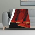 thumbnail image 1 of Manta con estampado multicolor, franela súper suave, ligera y esponjosa, manta de cama One Punch Man Saitama Fist, 1 of 8